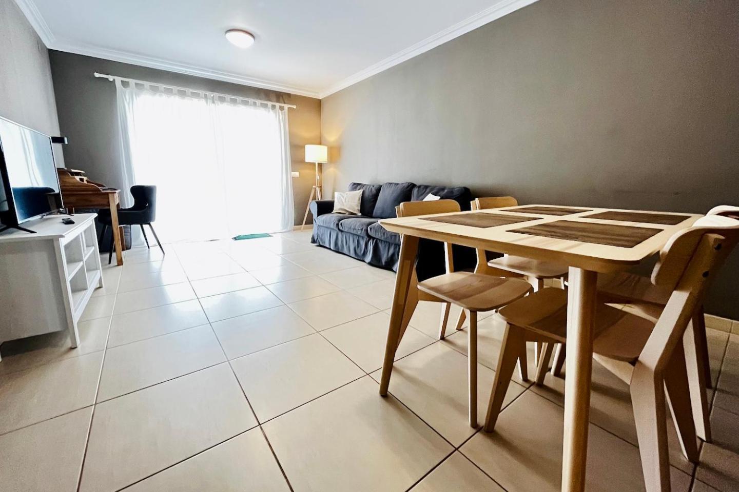 Marta Apartment - Balcony, Patio, Pool フェレル エクステリア 写真